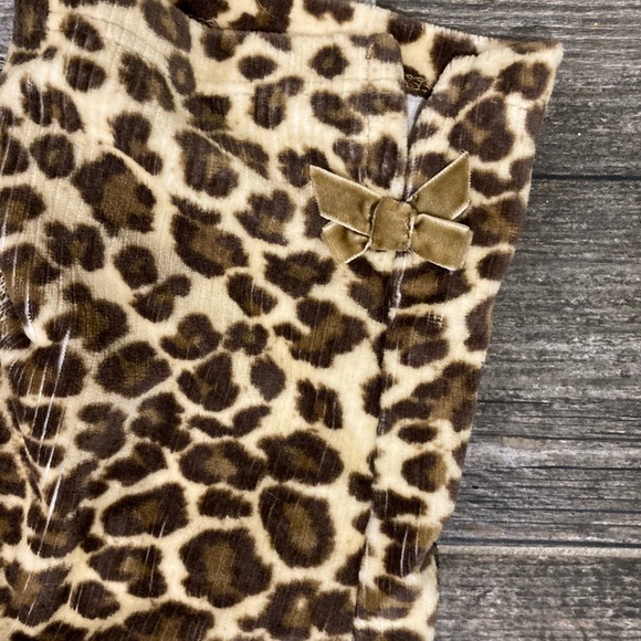 NEW!  VERY ADORABLE * HANDMADE GRAPHIC ONSIE OUTFIT * 12M - Picture 3 of 6